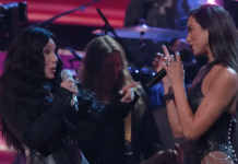 Dueto entre Cher e Dua Lipa ao som de “Believe” está disponível no YouTube Dueto entre Cher e Dua Lipa ao som de "Believe" está disponível no YouTube